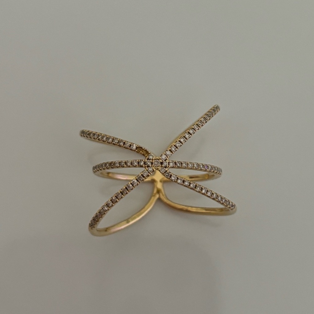Elegant Gold Crisscross Ring - Picture 5 of 10